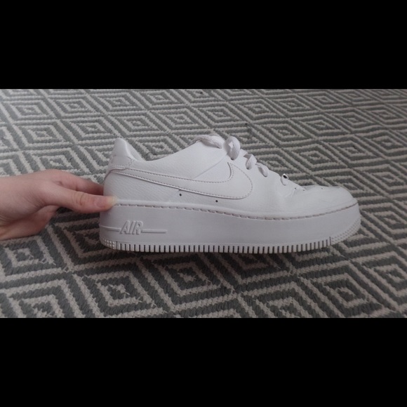 Air Force 1 *SOLD* - Picture 4 of 11